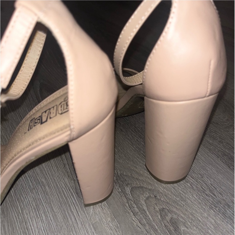 Brash nude heels - Picture 6 of 8